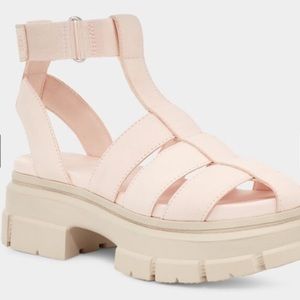 UGG Ashton Strappy sandals light pink size 9 NEW